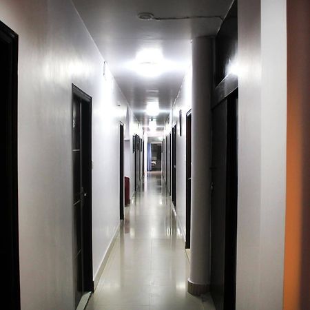 Hotel Rajmandir Фарідабад Екстер'єр фото